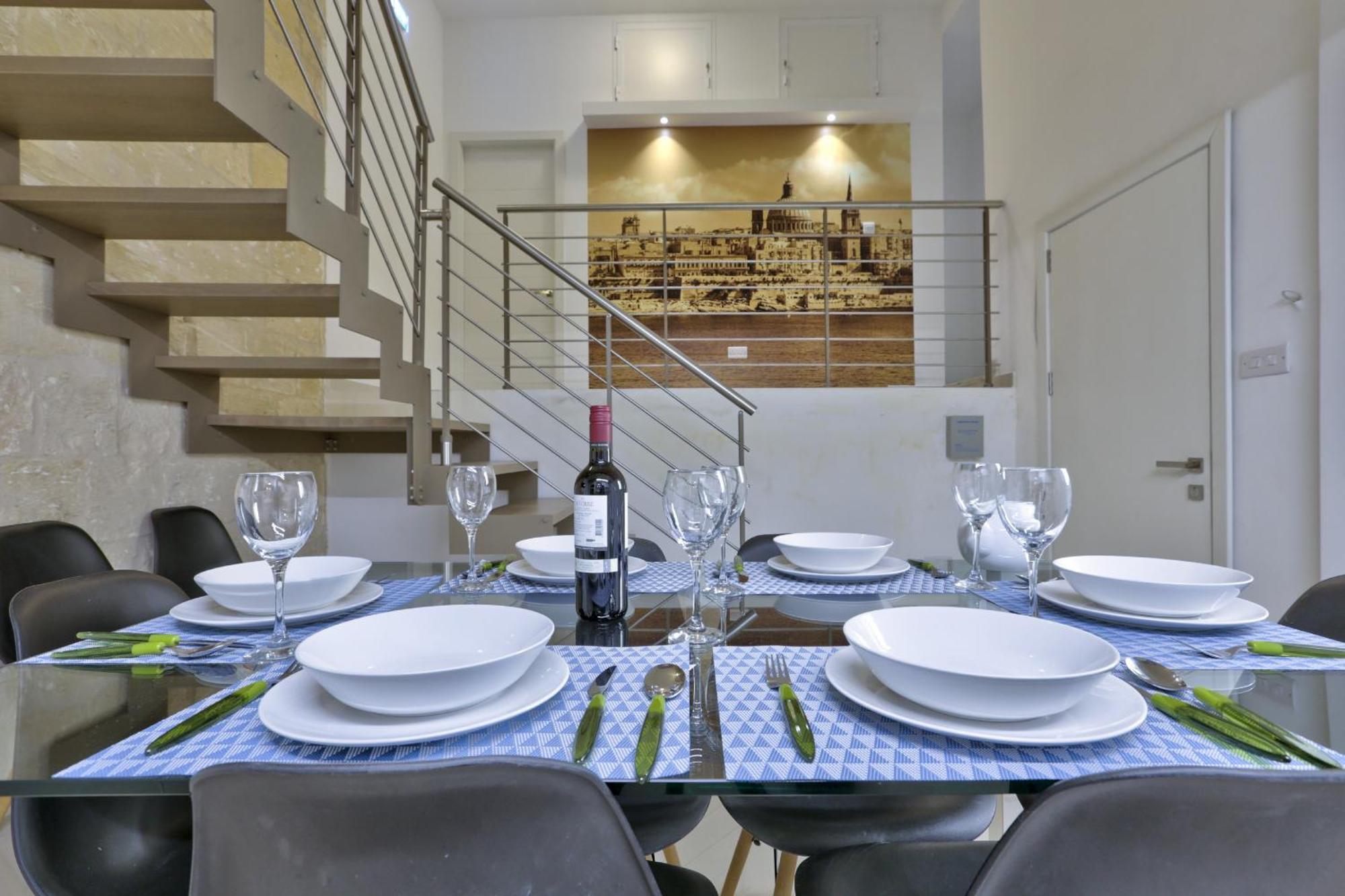 Exquisite 3-Bedroom Duplex Penthouse With Jacuzzi In Valletta Centre Ngoại thất bức ảnh