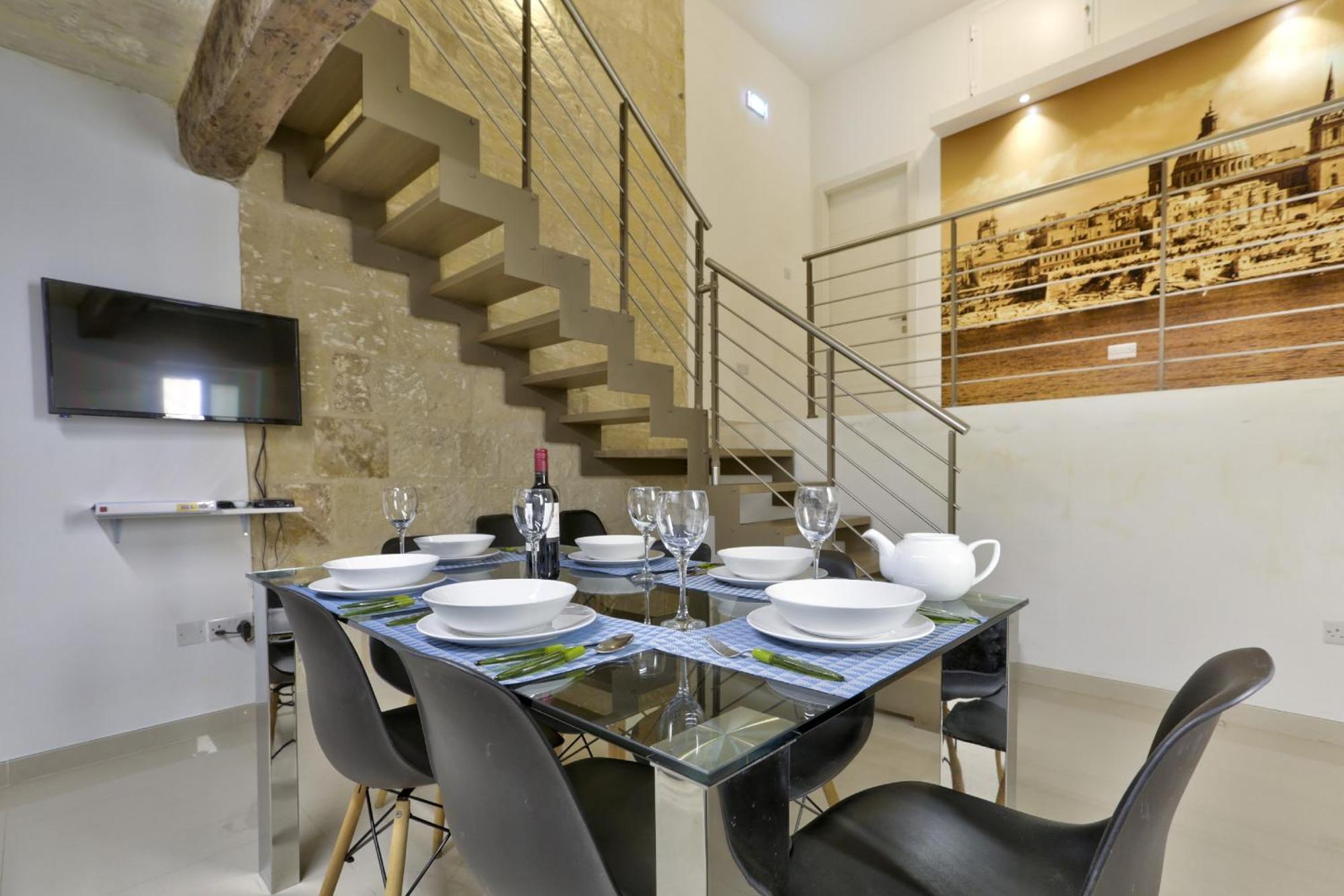 Exquisite 3-Bedroom Duplex Penthouse With Jacuzzi In Valletta Centre Ngoại thất bức ảnh