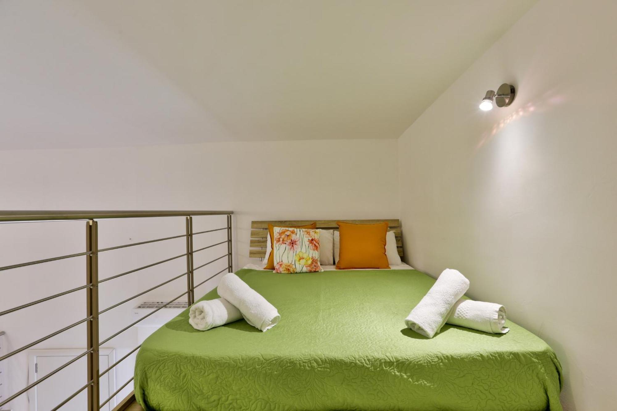 Exquisite 3-Bedroom Duplex Penthouse With Jacuzzi In Valletta Centre Ngoại thất bức ảnh
